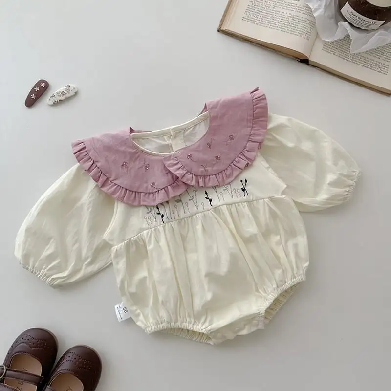 【66-90】春新作可愛い小花刺しゅうカラー付きロンパース