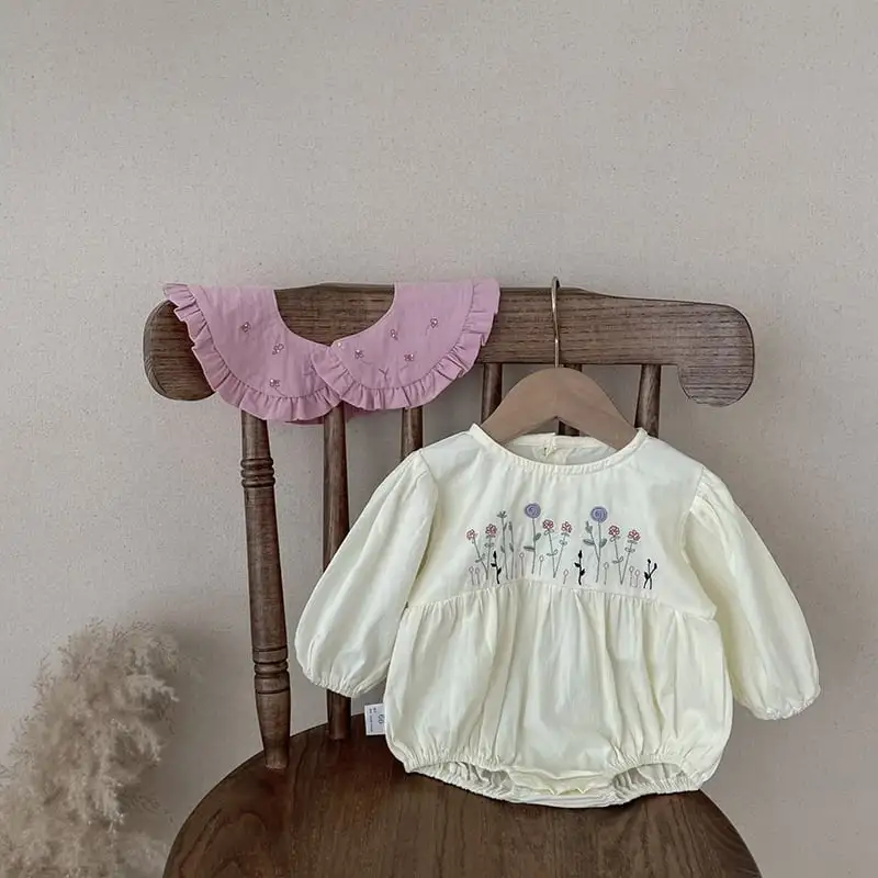 【66-90】春新作可愛い小花刺しゅうカラー付きロンパース