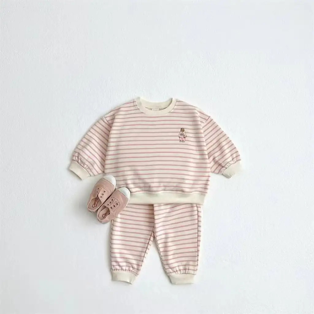 【73-100】BABY 4カラー 可愛いクマロゴボーダー柄セットアップ（納期10日程度）