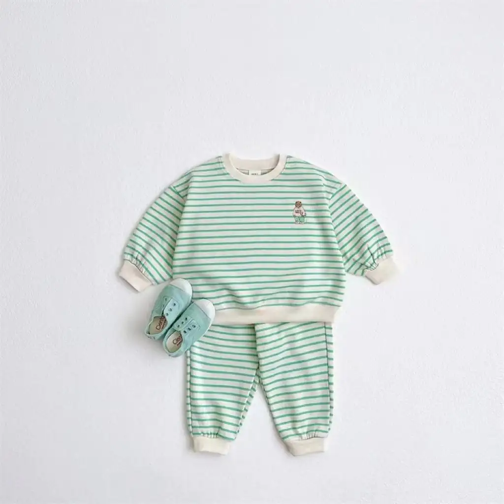 【73-100】BABY 4カラー 可愛いクマロゴボーダー柄セットアップ（納期10日程度）