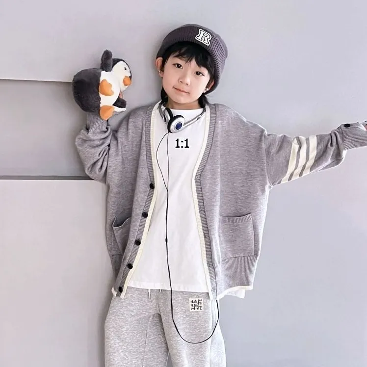 【110-170cm】Basic日常簡約 韓国系 定番 無地 刺繍 キッズ 男の子 春秋 Ｔシャッツ トップス