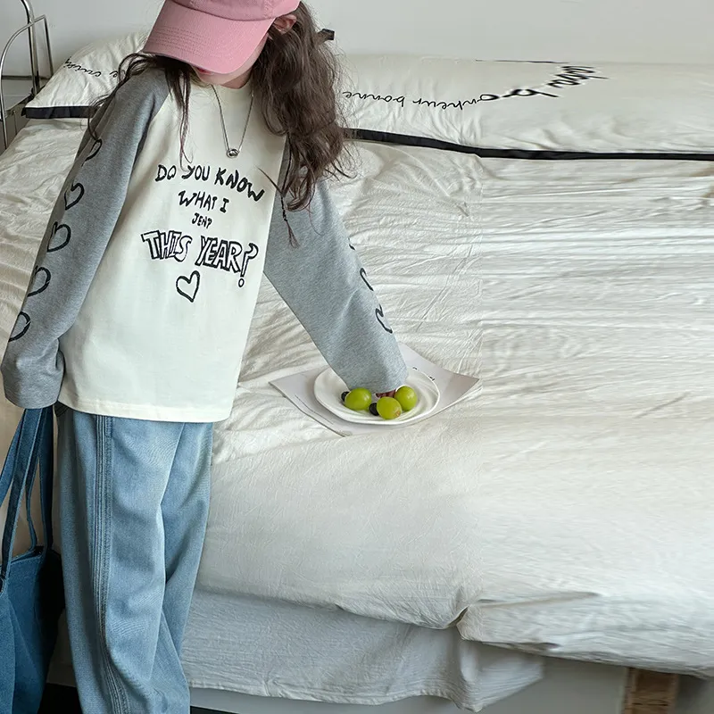 【120-170】韓国 配色 アルファベット ハート柄 春 春服 子供服 女の子 キッズ ジュニア トップス 長袖 Tシャツ カットソー