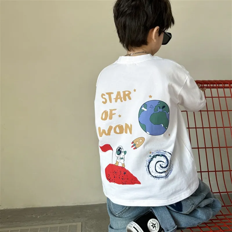 【110-170】韓国子供服　秋や春には一枚で プリント 長袖tシャツ