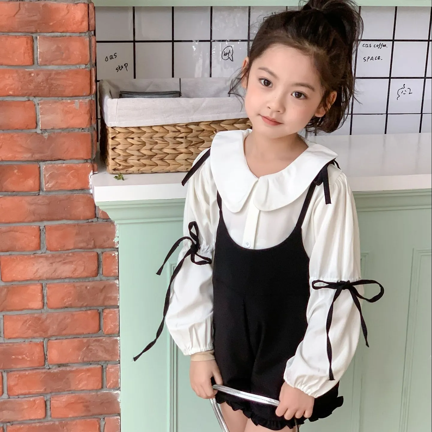 単品注文【90-150cm】エレガント 子供服 スーツ 春秋 女の子 レース シャツ オーバーオール 無地 折り襟 韓国系 キュート ストラップ/シャツ