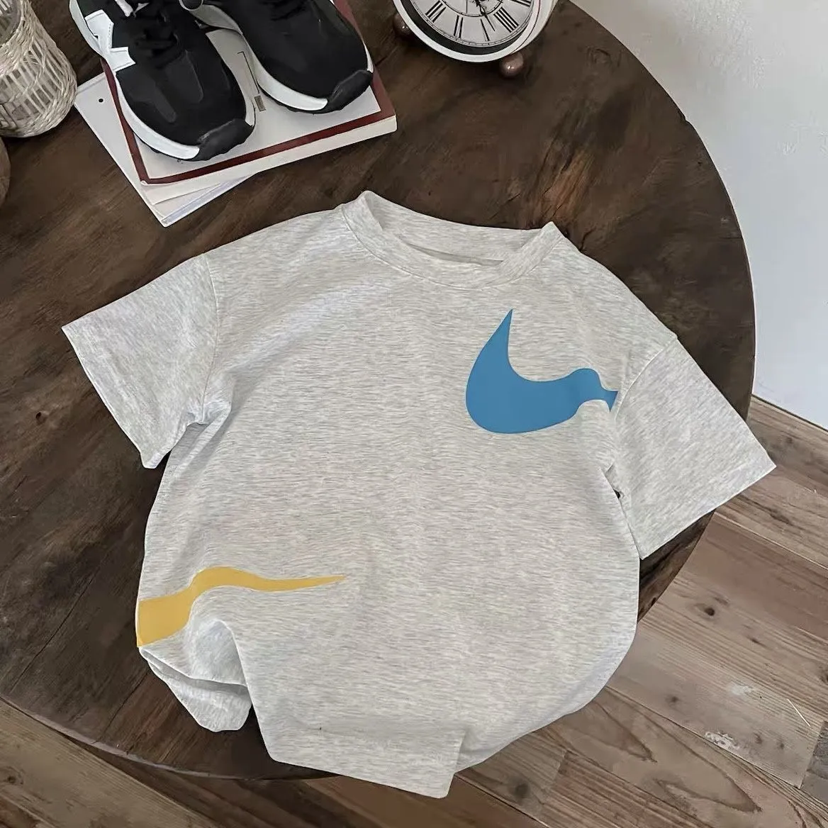 【90-140】質感のいい 合わせやすい  ファッション 通気性 ゆったり プリント 夏  Tシャツ