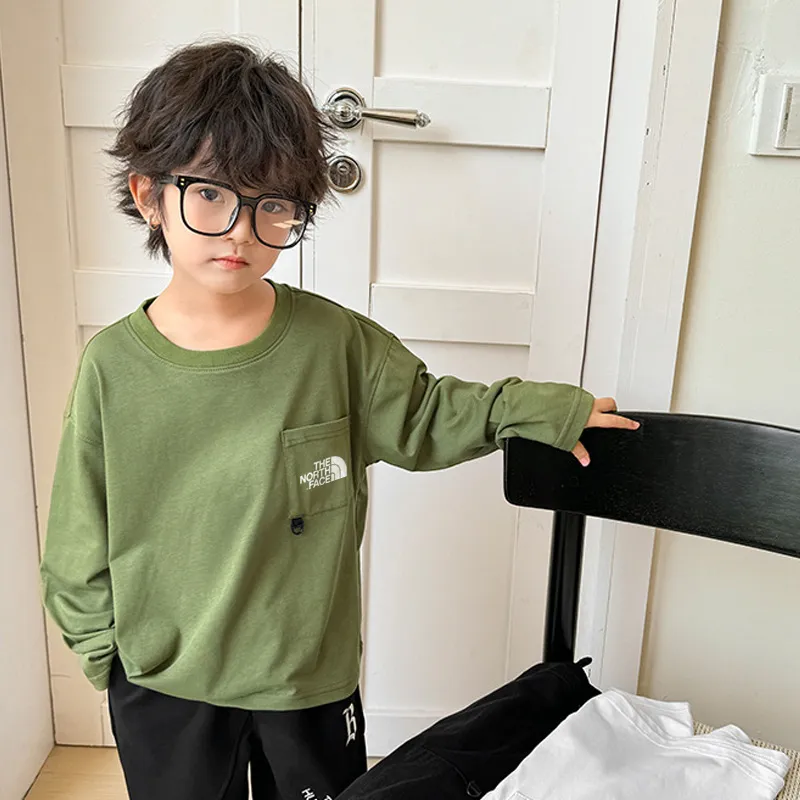 【110-160cm】人気上昇中 着心地良い ポケット付き アルファベット ラウンドネック 長袖 Tシャツ