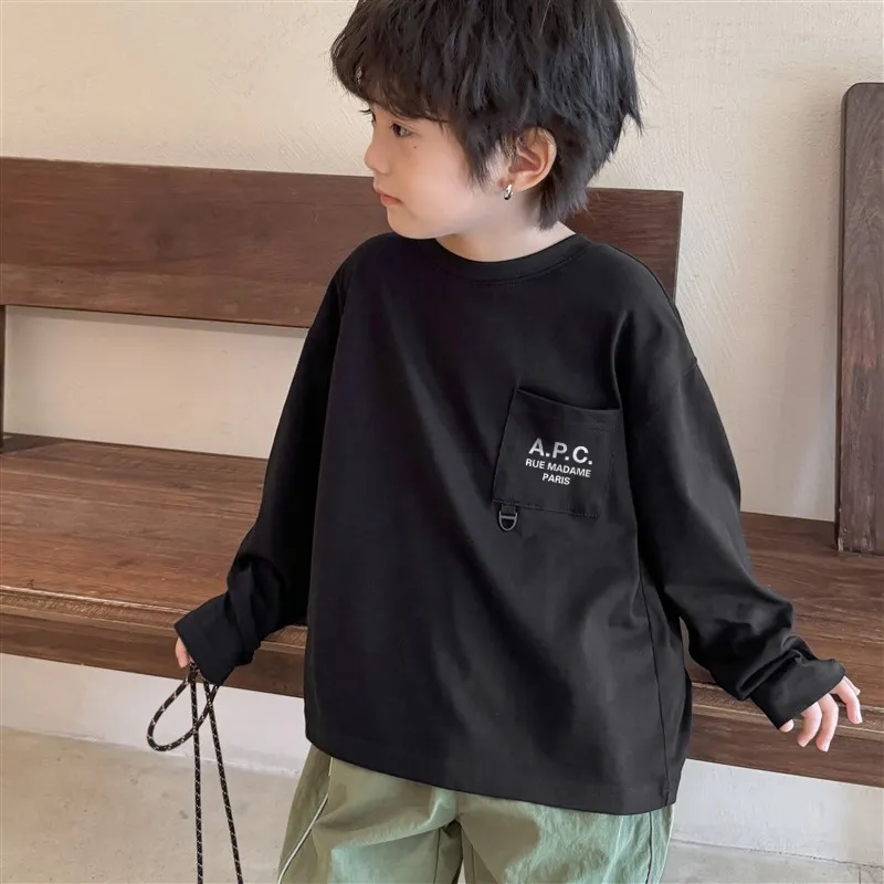 【110-160cm】トレンド感あふれる ポケット付き ラウンドネック アルファベット 着心地良い 長袖 Tシャツ