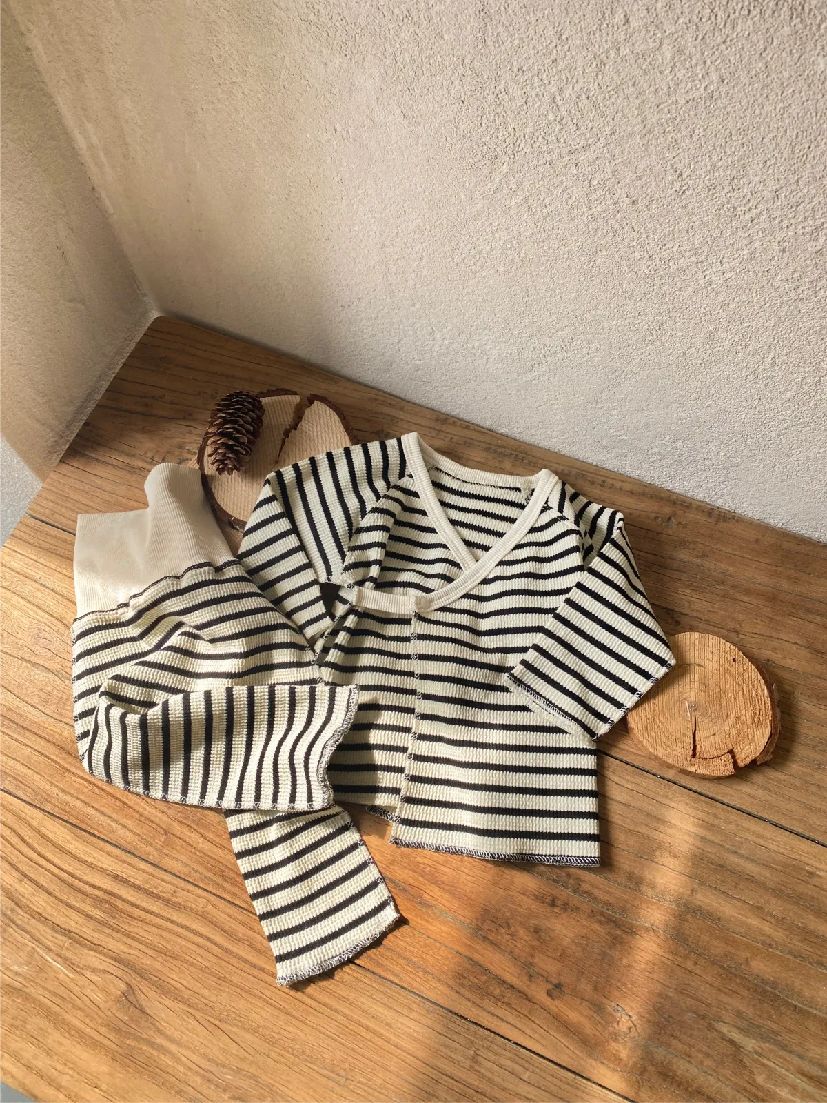 【66-90cm】二点セット 人気商品  肌触りがソフト 柔らかい シンプル ベビートップス＋ボトムス＝セットアップ