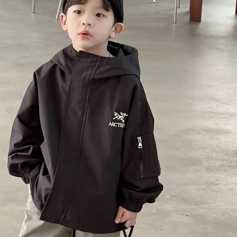 【90-140cm】高品質 今季も大流行 超人気商品 トレンド カッコイイ 男の子 アウター