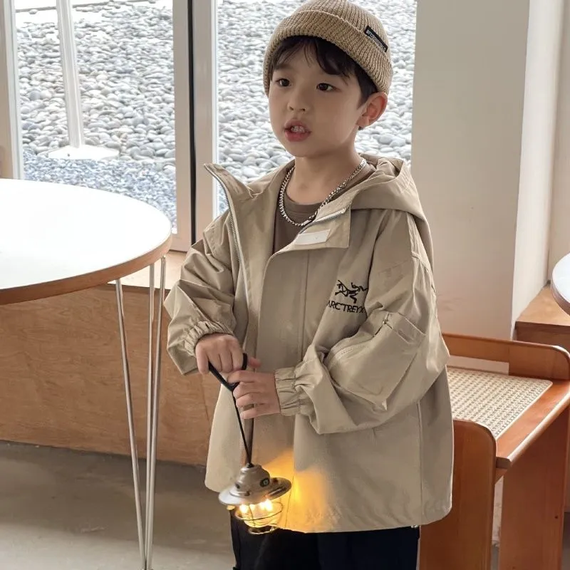 【90-140cm】高品質 今季も大流行 超人気商品 トレンド カッコイイ 男の子 アウター