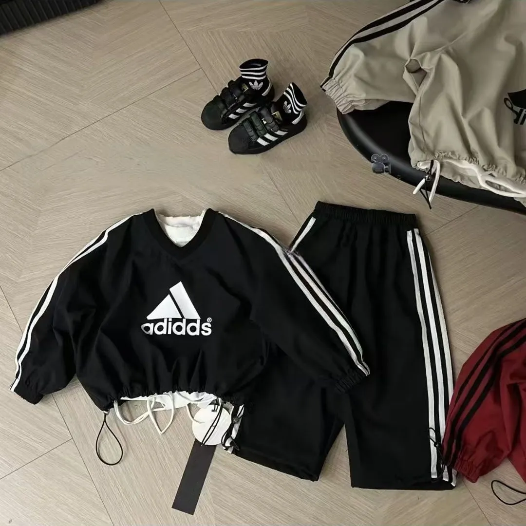 【90-140cm】二点セット 特別なデザイン カッコイイ 今季注目 おしゃれ トップス+パンツ セットアップ