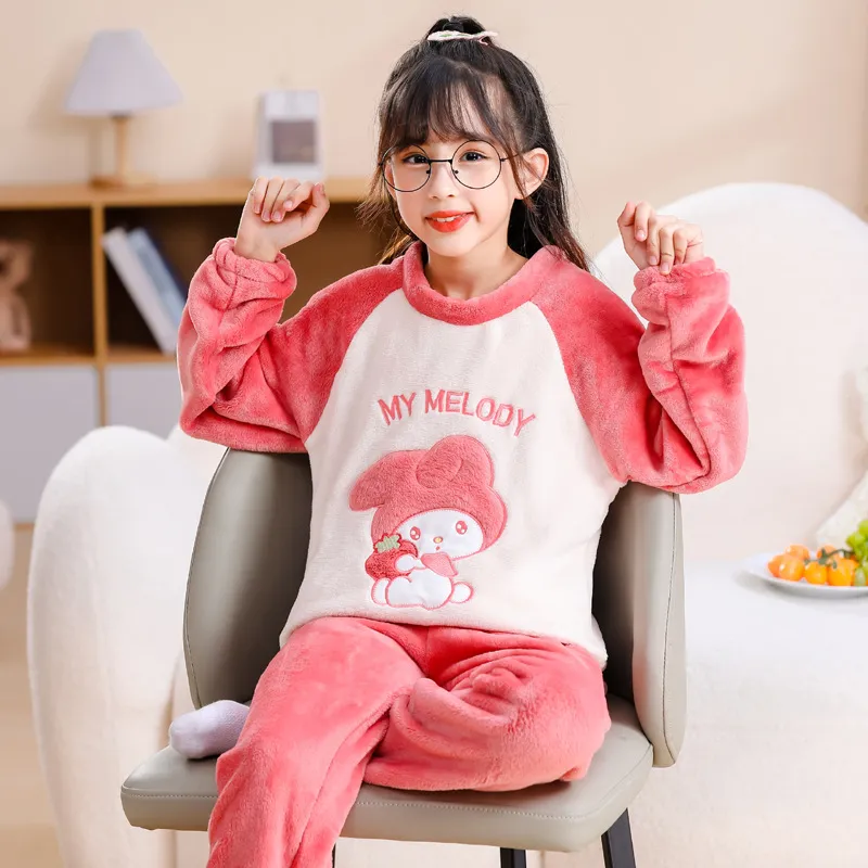 【90-160cm】超かわいい やわらかな素材 絶対欲しい モコモコ 今季注目 カートゥーンプリント 女の子 秋冬 パジャマ