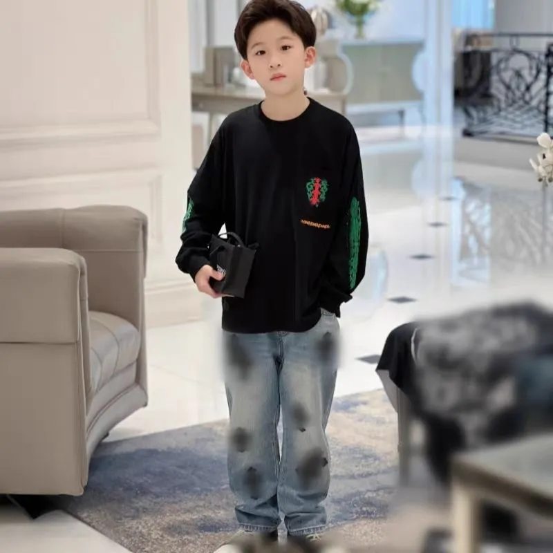 【90-160cm】絶対後悔しない‼今季も大流行 合わせやすい カジュアル トレンド カッコイイ 男の子 長袖 Ｔシャツ