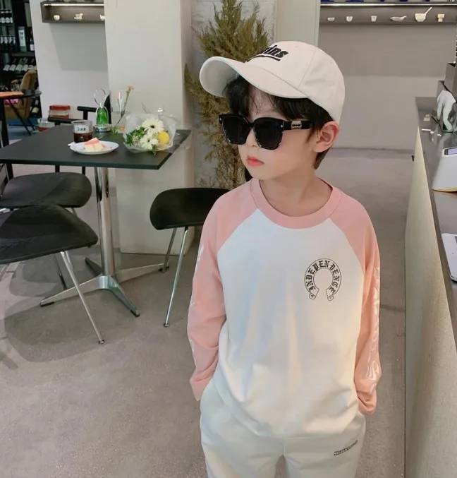 【90-160cm】よく売れる 取り入れたい 配色 カジュアル 合わせやすい 男の子 長袖 Ｔシャツ