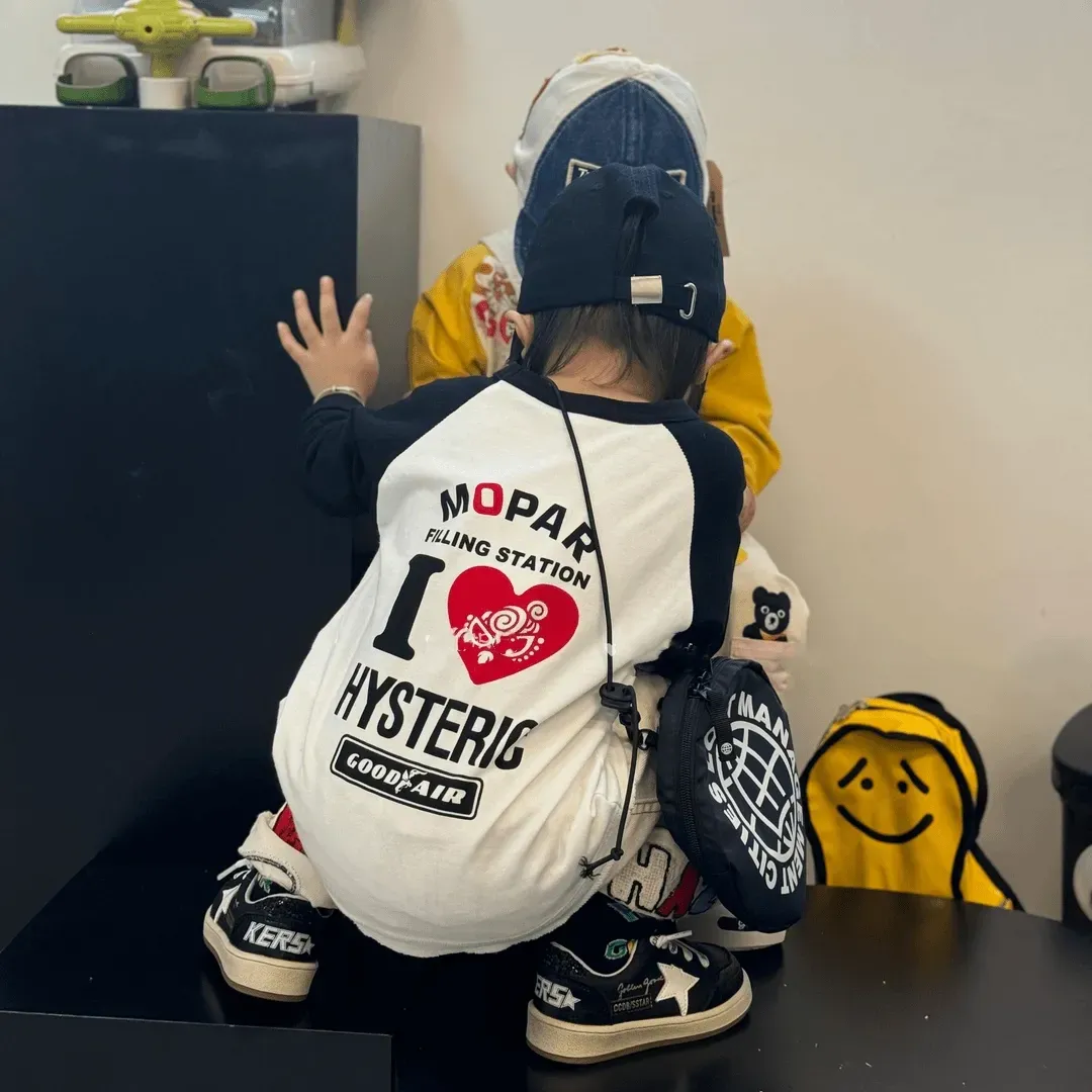 【90-160cm】絶対見逃さないで カラフル カジュアル ファッション 男の子 女の子 長袖 Ｔシャツ