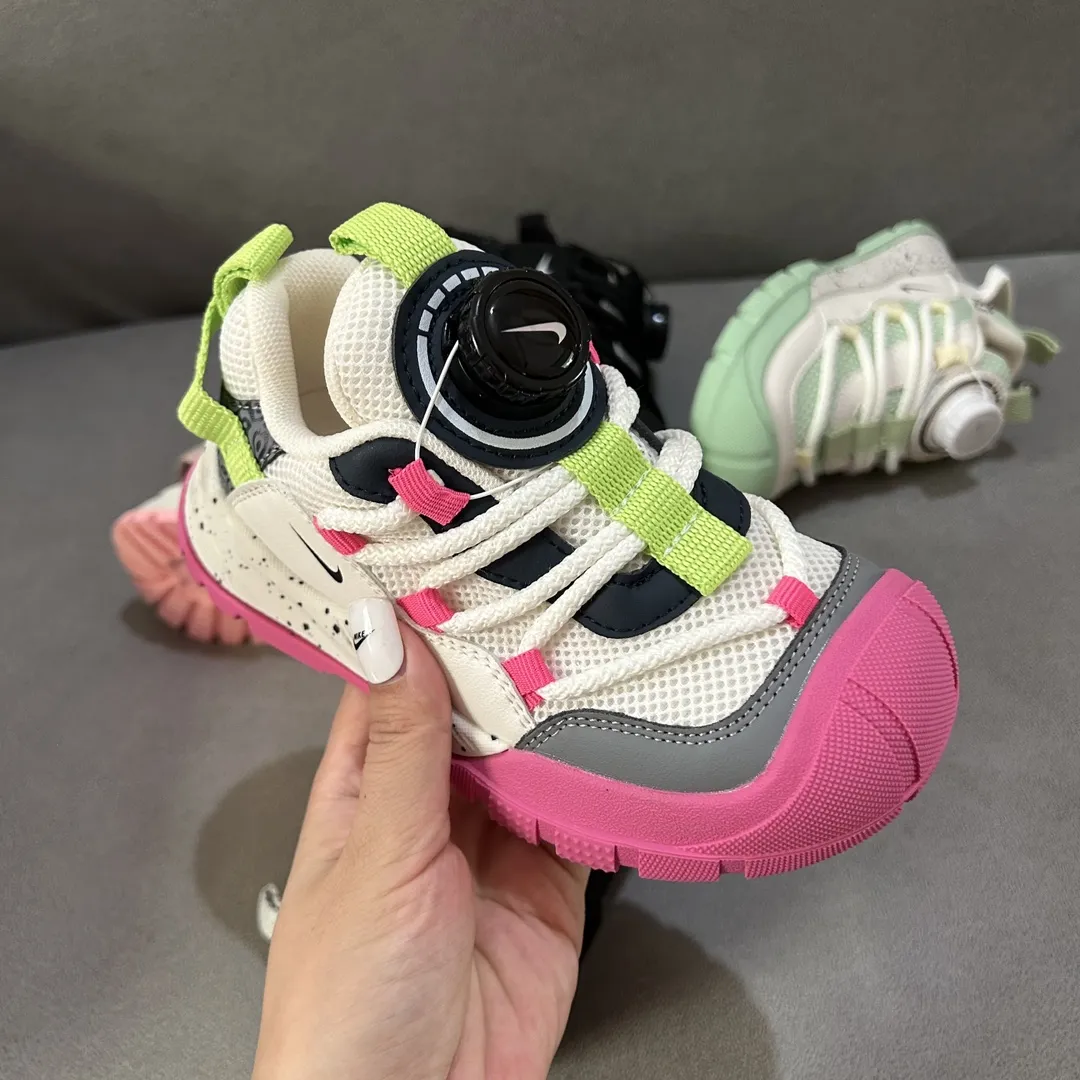 超人気 履きやすい キッズ おしゃれ かわいい 靴 走りやすい トレンド シューズ スニーカー