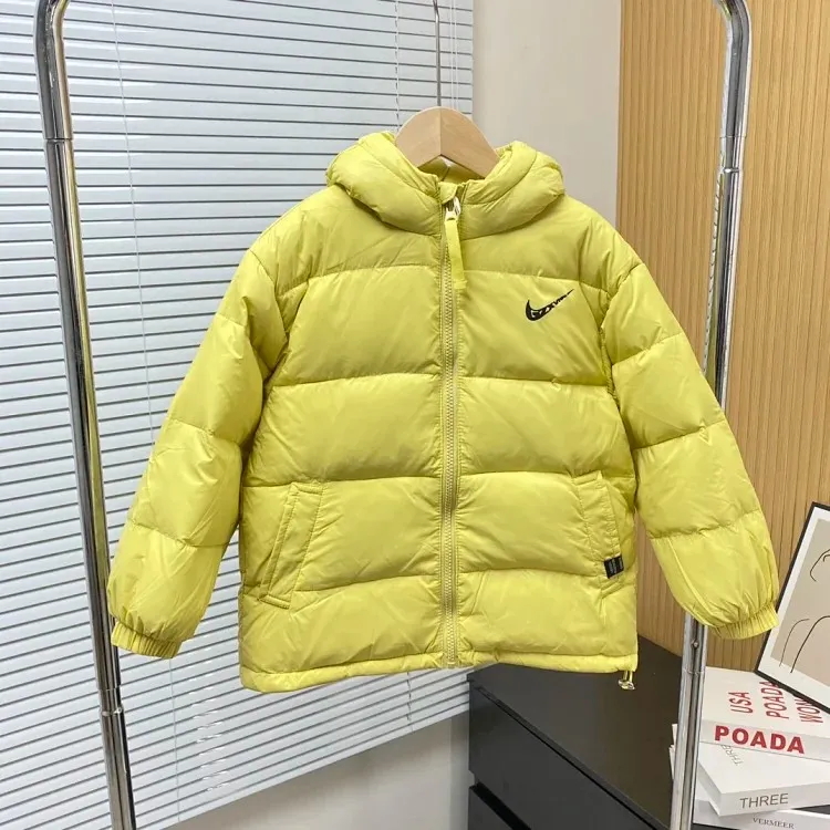 【110-160cm】存在感抜群 大人気 目立つ オシャレ シンプル トレンド あったか アウター