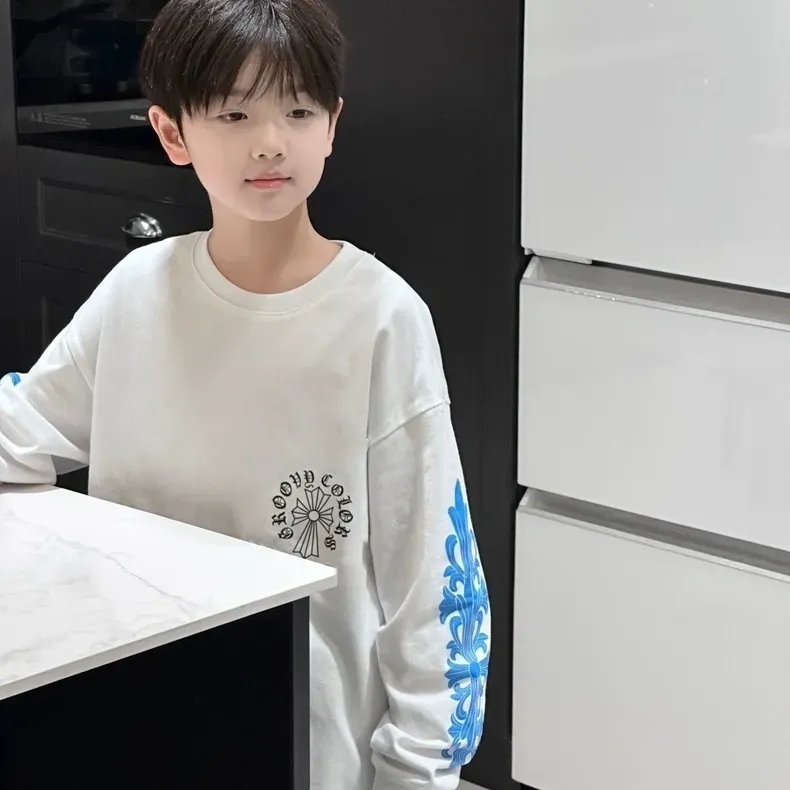 【90-160cm】着回し最強 大注目 カジュアル 合わせやすい クール 男の子 長袖 Ｔシャツ