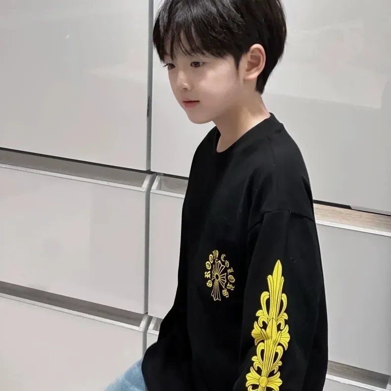 【90-160cm】着回し最強 大注目 カジュアル 合わせやすい クール 男の子 長袖 Ｔシャツ
