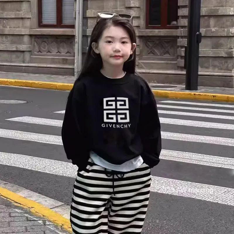 【90-160cm】絶対後悔しない シンプル 合わせやすい 定番 着やすい 女の子 トレーナー