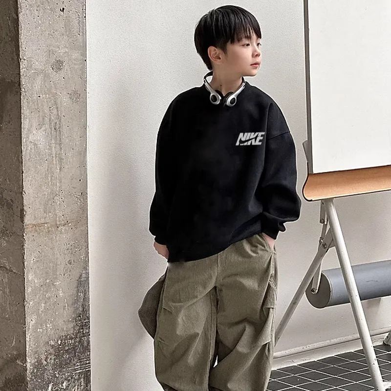 【90-160cm】コンフォート感抜群 カッコイイ 合わせやすい  着やすい 男の子 トレーナー