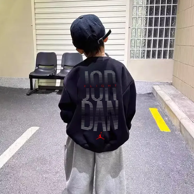 【90-160cm】着回し力抜群 爆売れ中 カジュアル カッコイイ 合わせやすい 男の子 トレーナー