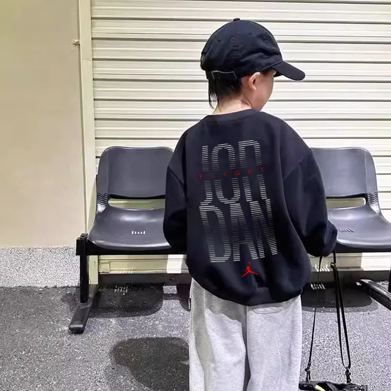 【90-160cm】着回し力抜群 爆売れ中 カジュアル カッコイイ 合わせやすい 男の子 トレーナー