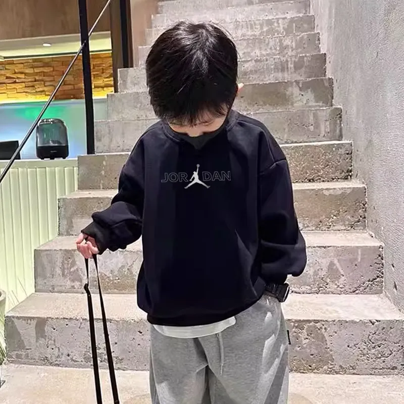 【90-160cm】着回し力抜群 爆売れ中 カジュアル カッコイイ 合わせやすい 男の子 トレーナー