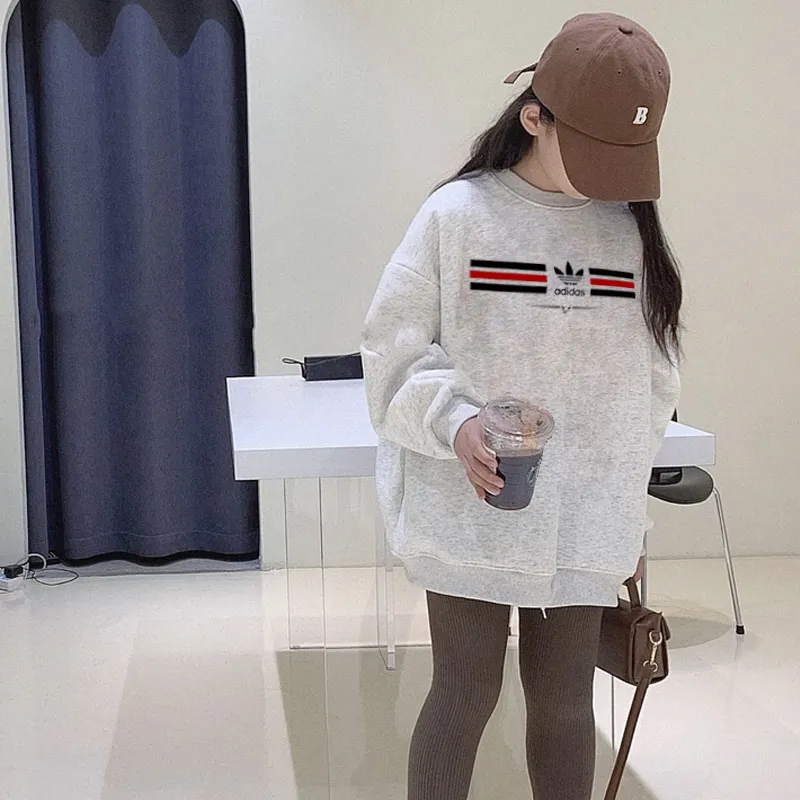 【90-160cm】好感度100％  大活躍 シンプル 合わせやすい カジュアル 女の子 トレーナー