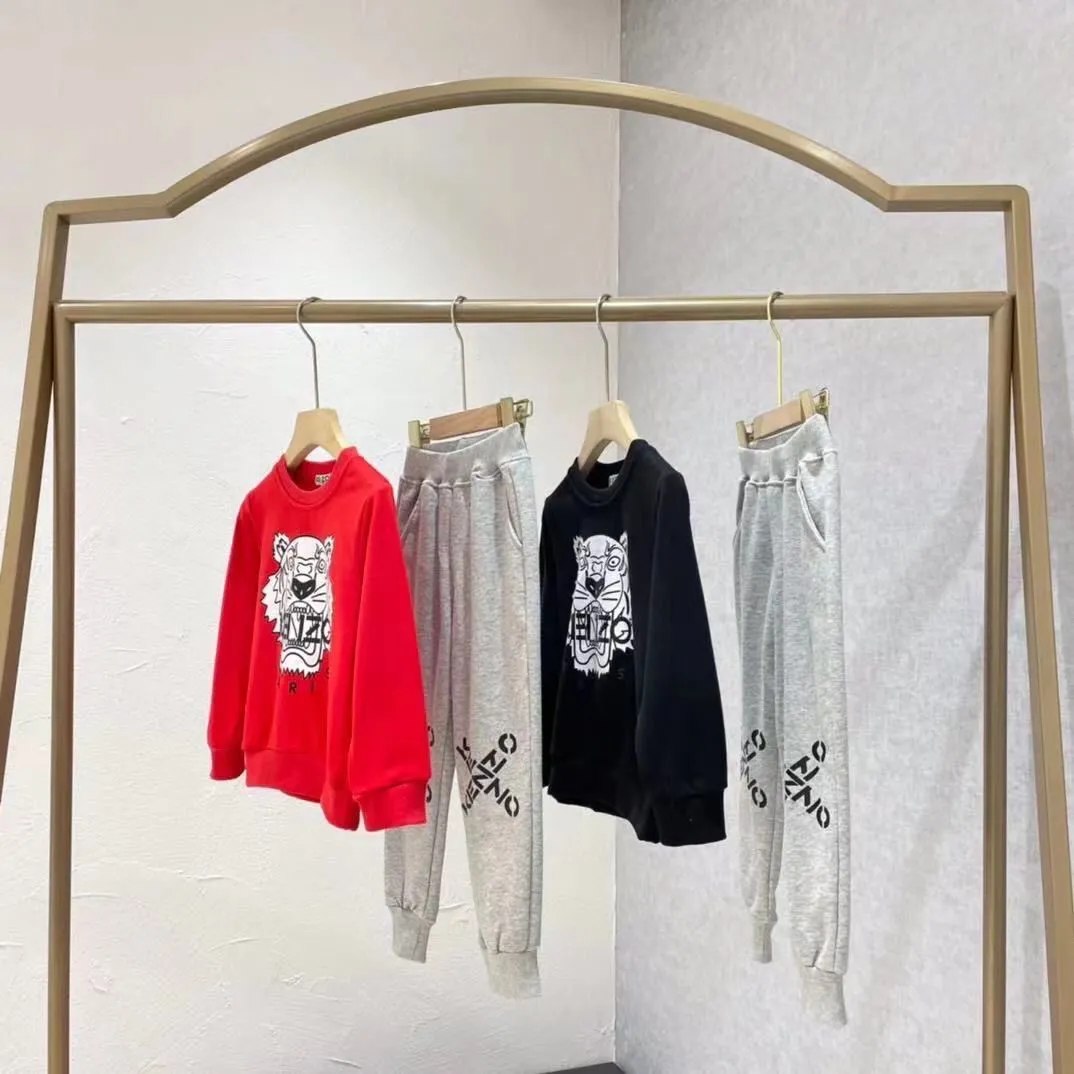 【90-160cm】二点セット 絶対欲しい カジュアル 大活躍 快適 トレーナー＋パンツ セットアップ