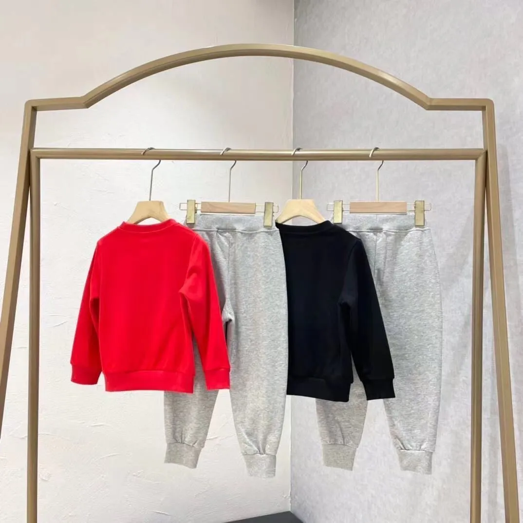 【90-160cm】二点セット 絶対欲しい カジュアル 大活躍 快適 トレーナー＋パンツ セットアップ