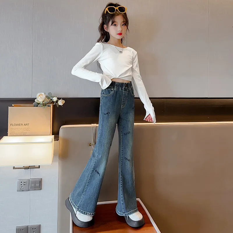 【120-170cm】大注目！履きやすい カジュアル 合わせやすい トレンド デニムパンツ