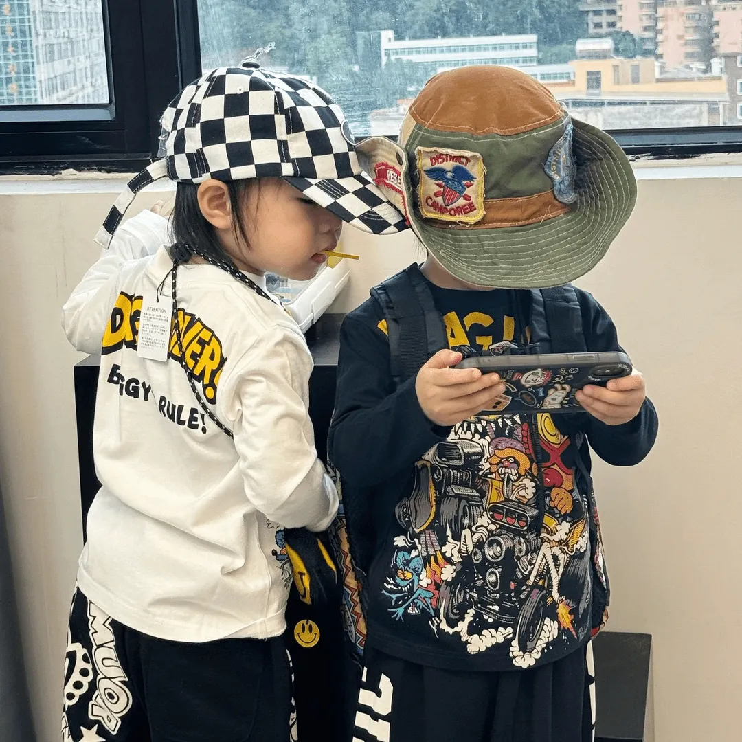 【90-160cm】大人気 カジュアル 女の子 男の子 ルーズ 合わせやすい 着心地良い 長袖 Ｔシャツ