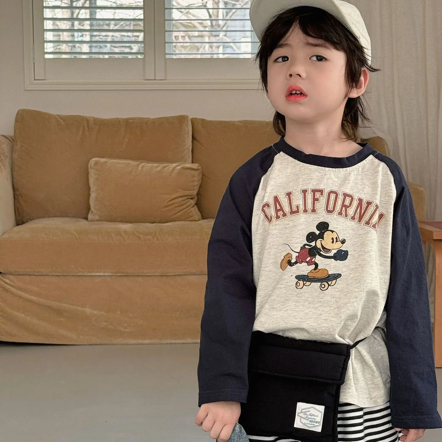 【80-130cm】大注目 ルーズ 合わせやすい 人気 男の子 肌に優しい 定番 トレンド 長袖 Tシャツ