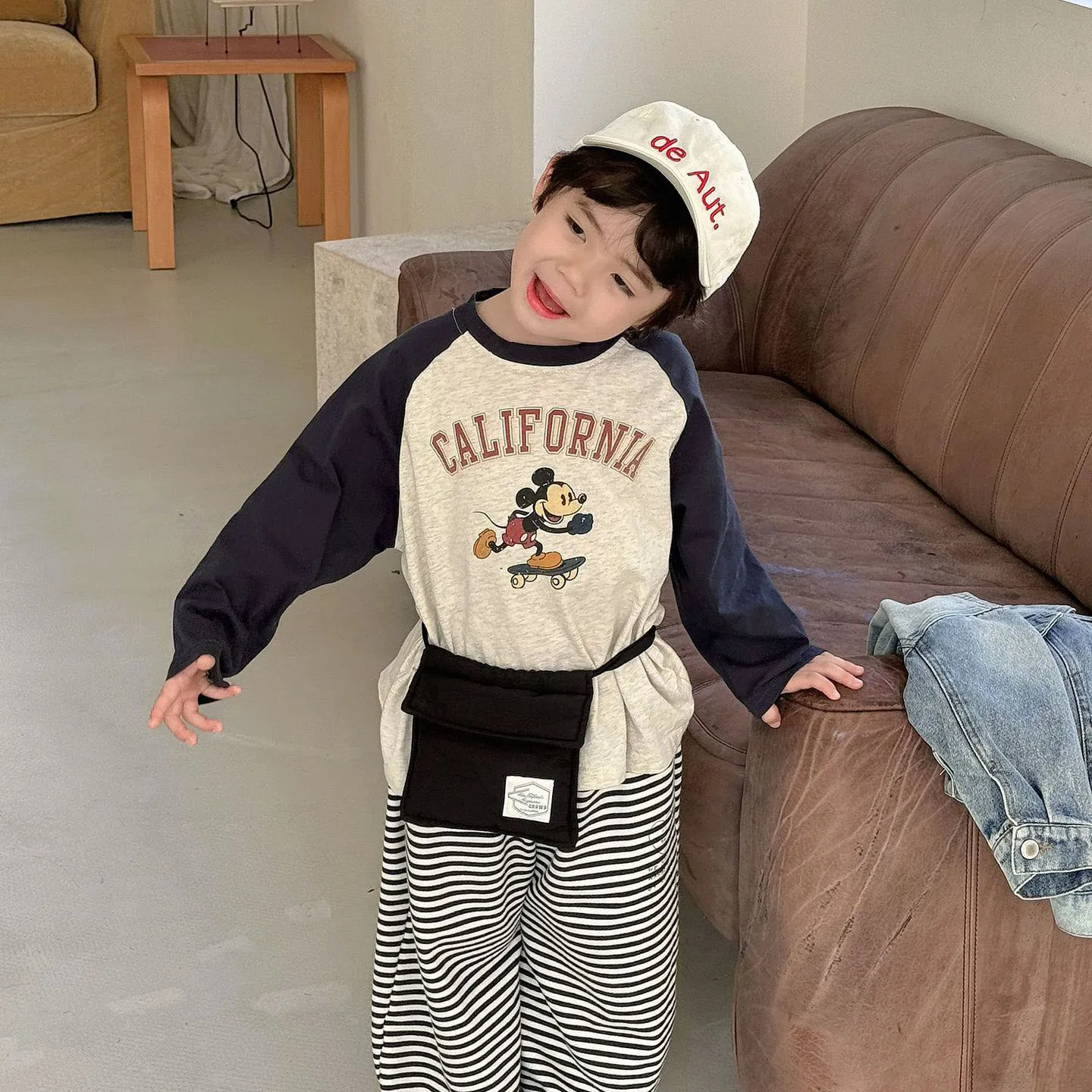 【80-130cm】大注目 ルーズ 合わせやすい 人気 男の子 肌に優しい 定番 トレンド 長袖 Tシャツ