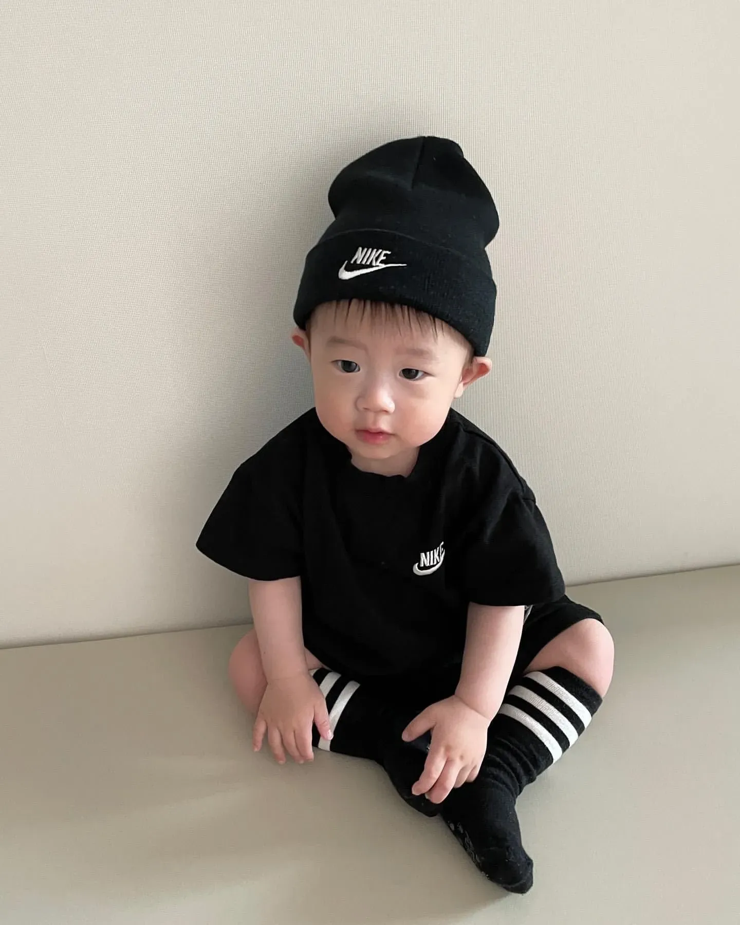 【80-130cm】二点セットシンプル定番 人気 ルーズ 半袖 Ｔシャツ+ショートパンツ セットアップ