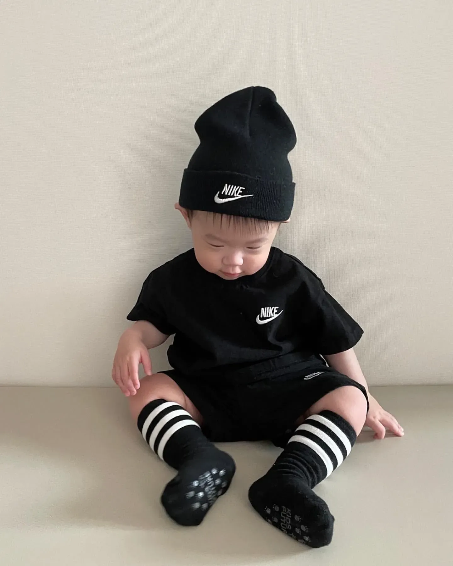 【80-130cm】二点セットシンプル定番 人気 ルーズ 半袖 Ｔシャツ+ショートパンツ セットアップ