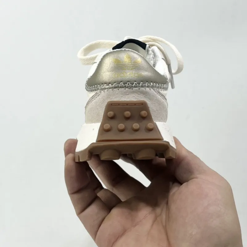 超人気商品 快適 通気性 軽量 クラシックキッズ シューズ スニーカー