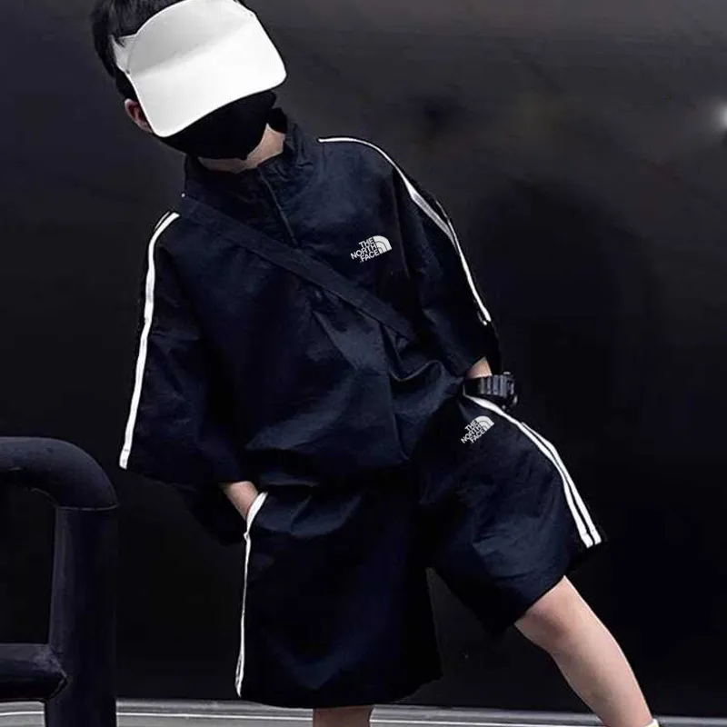 【100-150cm】二点セット リラックス感ある カッコイイ 快適 男の子 トップス＋ショートパンツ セットアップ