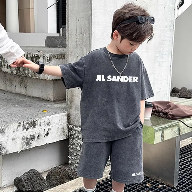 【90-150cm】二点セット 爆売れ中 ユニーク 快適 男の子 半袖Ｔシャツ＋ショートパンツ セットアップ