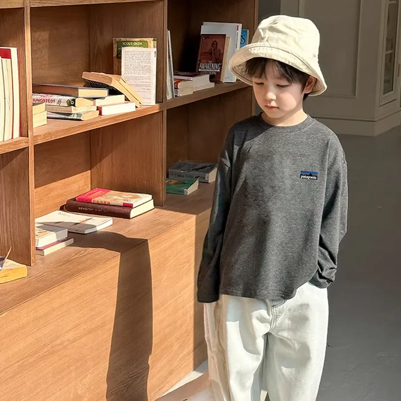 【90-160cm】よく売れる トレンド  カジュアル 合わせやすい 男の子 長袖 Ｔシャツ