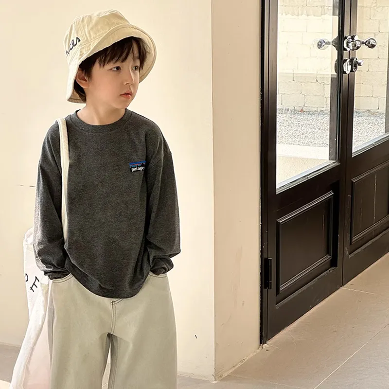 【90-160cm】よく売れる トレンド  カジュアル 合わせやすい 男の子 長袖 Ｔシャツ
