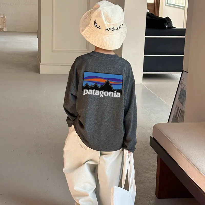 【90-160cm】よく売れる トレンド  カジュアル 合わせやすい 男の子 長袖 Ｔシャツ