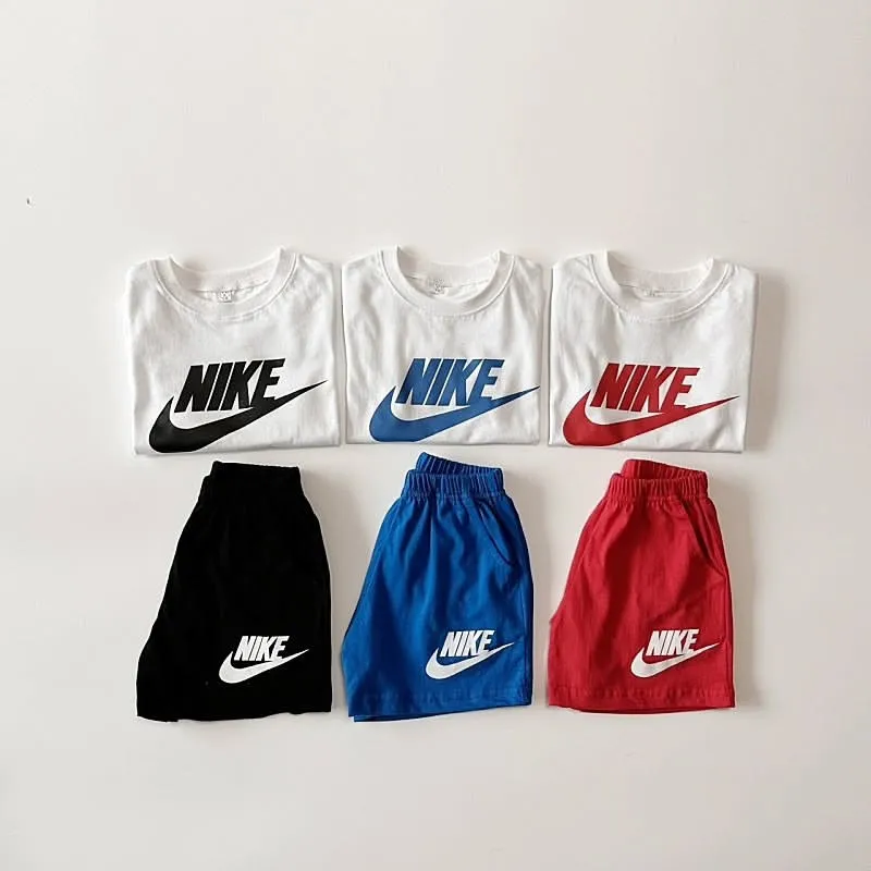 【80-130cm】二点セット 大人気 スポーツ 快適 ゆったり 半袖 Ｔシャツ+ショートパンツ セットアップ