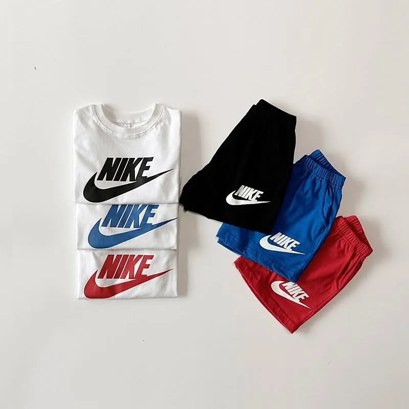 【80-130cm】二点セット 大人気 スポーツ 快適 ゆったり 半袖 Ｔシャツ+ショートパンツ セットアップ