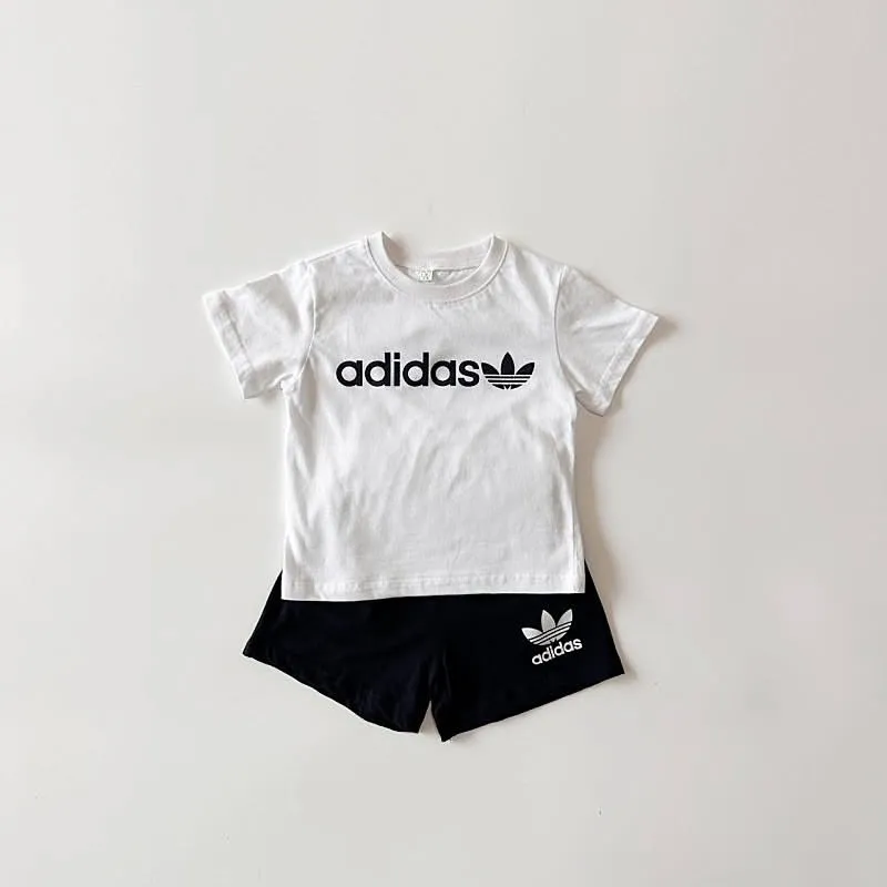 【80-130cm】二点セット 絶対欲しい 売れ筋 シンプル 半袖 Ｔシャツ+ショートパンツ セットアップ