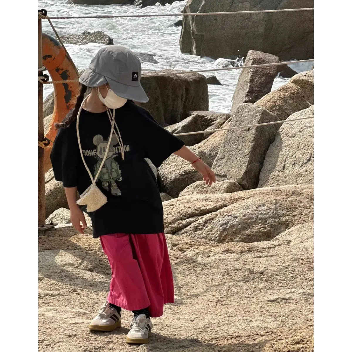 【100-150cm】存在感アップ  ユニーク カートゥーン カッコイイ 男の子 半袖 Ｔシャツ