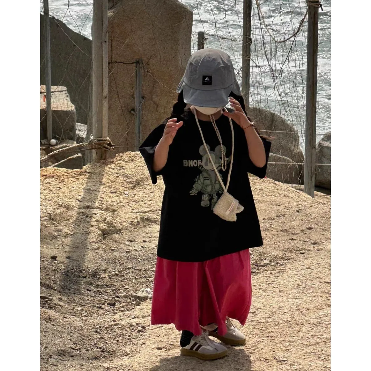 【100-150cm】存在感アップ  ユニーク カートゥーン カッコイイ 男の子 半袖 Ｔシャツ