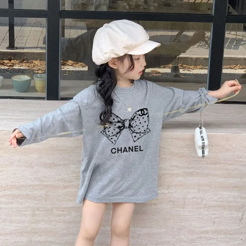 【90-160cm】絶対流行 取り入れたい  おしゃれ 合わせやすい 可愛い 女の子 長袖 Ｔシャツ