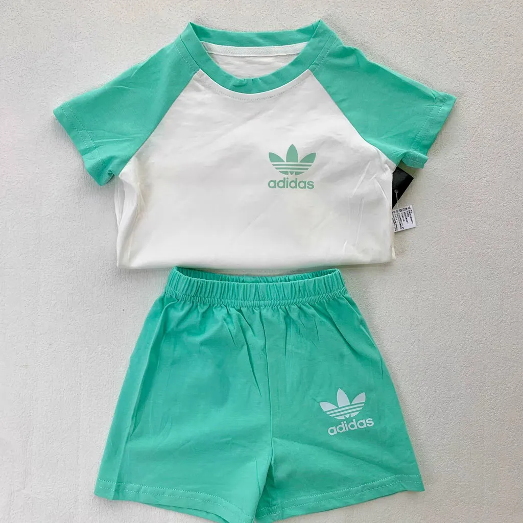 【80-140cm】二点セット 好感度100％ カジュアル 快適 半袖Ｔシャツ＋ショートパンツ セットアップ